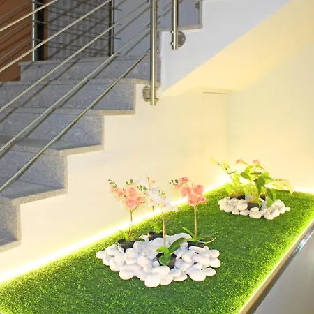 Vivacity - & 4* Porto